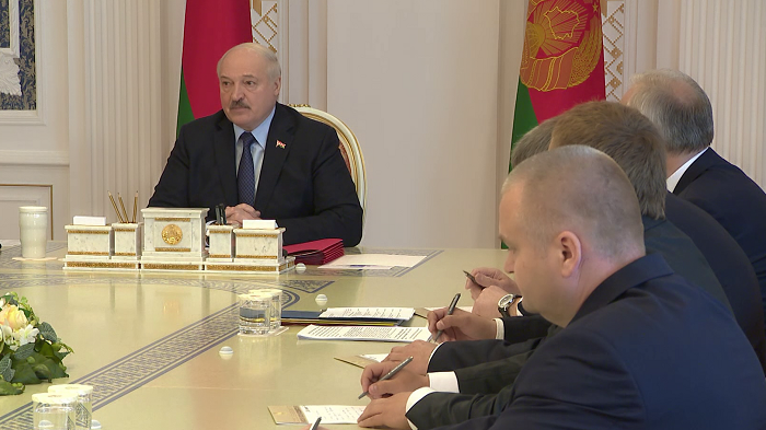 Президент Беларуси: «Поднажали с осени прошлого года. Грубо говоря, гайки подкрутили»