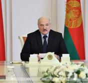 Александр Лукашенко требует определения чётких перспектив развития мотовелозавода