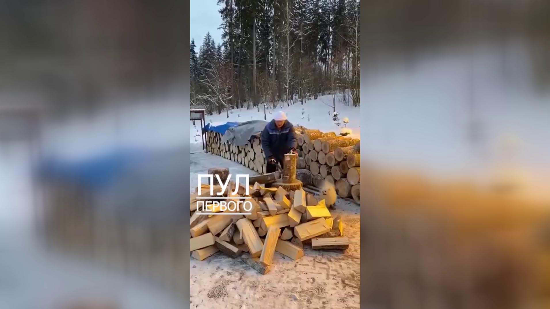 Александр Лукашенко окунулся в прорубь на Крещение-1