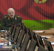 Президент на совещании по военной безопасности: мы не до конца знаем, но представляем замысел наших врагов Президент на совещании по военной безопасности: мы не до конца знаем, но представляем замысел наших врагов