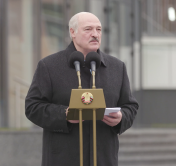 Президент о 7 ноября: «Я долго думал, как же обозначить этот праздник, чтобы вы восприняли его»