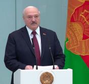 Лукашенко: «Всенародная память должна бы остудить пыл отдельных политиков и деятелей. Но что мы видим?»