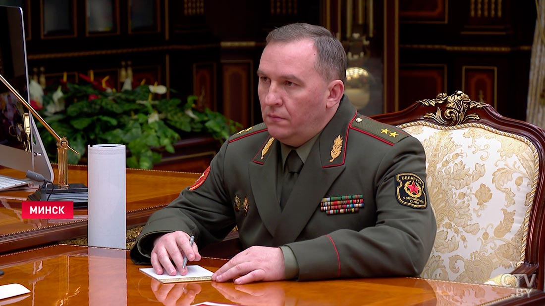 Александр Лукашенко – министру обороны: вижу, насколько армия изменилась, насколько мы продвинулись вперёд-7