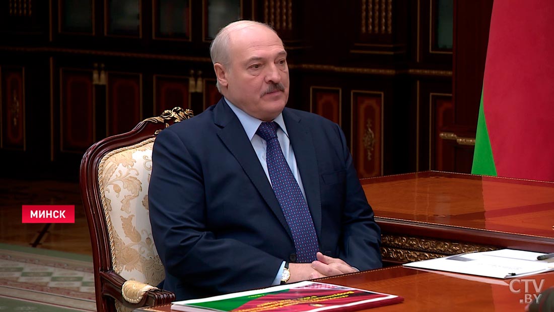Александр Лукашенко – министру обороны: вижу, насколько армия изменилась, насколько мы продвинулись вперёд-4