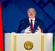 Президент: вакцины становятся элементом большой политики. А по факту делят рынки и сортируют людей