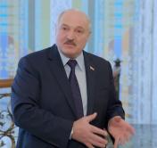 Александр Лукашенко: «Ну не может президент быть настолько продажным. Неопытность»
