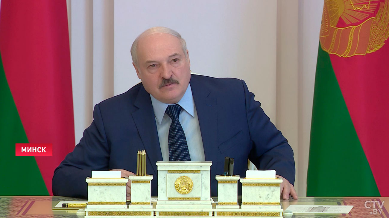 «Мужики, повторять больше не буду». Александр Лукашенко потребовал навести порядок на селе-1