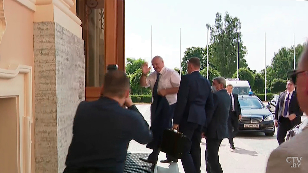 В Петербурге проходит встреча Александра Лукашенко и Владимира Путина. Что обсуждают политики?-1
