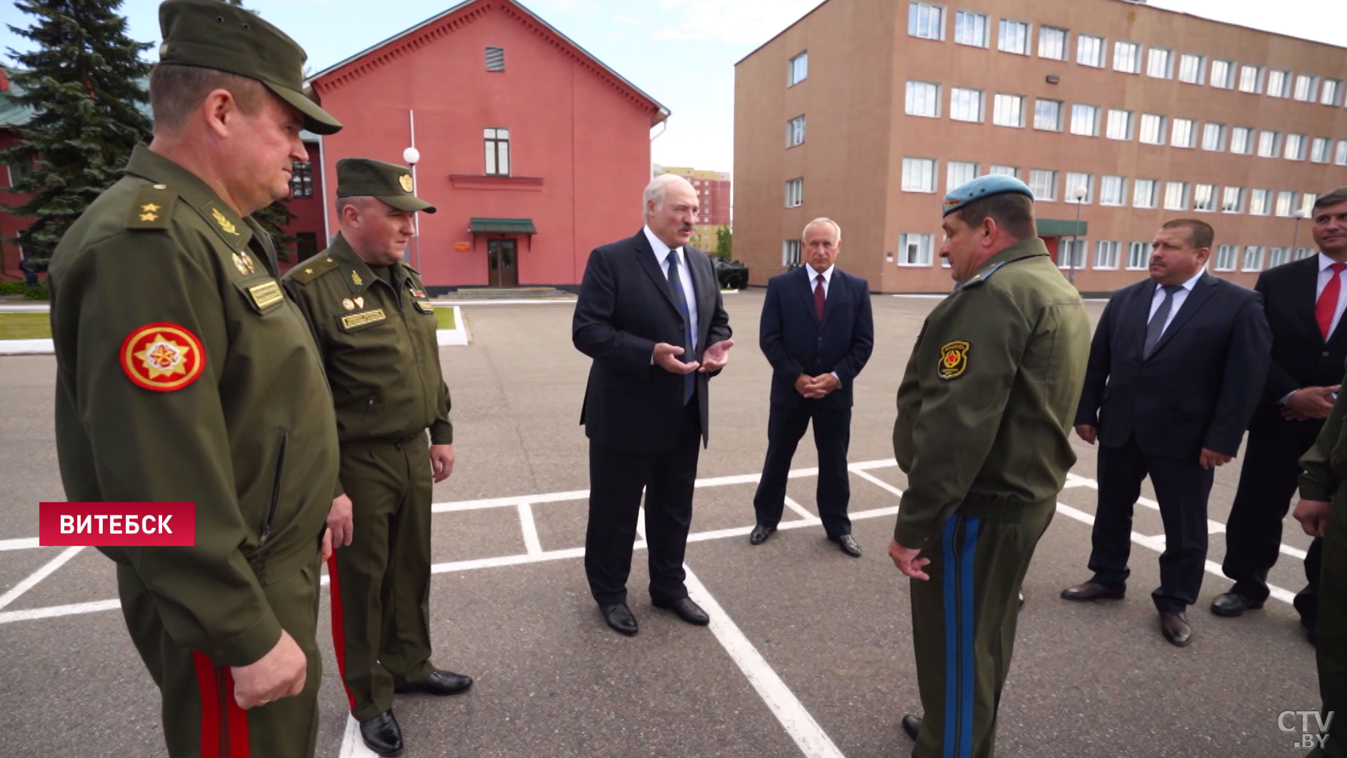 «С такой армией они не хотят воевать». Что говорил Президент, посещая 103-ю витебскую воздушно-десантную бригаду-28