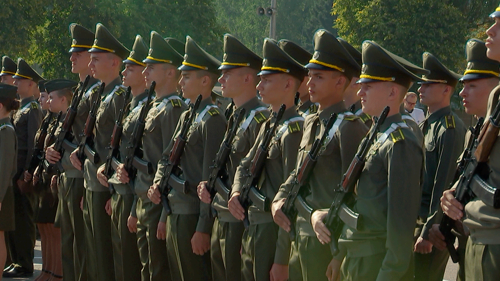 «Начнём готовить высококлассных специалистов». Новобранцы Военной академии приняли присягу