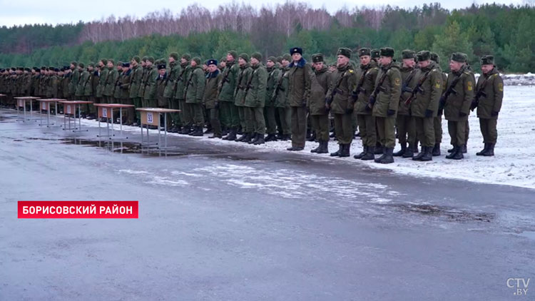 Более 8 тысяч новобранцев приняли присягу в Беларуси. Новое пополнение принимает Военную присягу-1