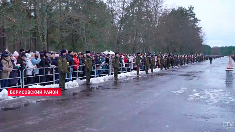 Более 8 тысяч новобранцев приняли присягу в Беларуси. Новое пополнение принимает Военную присягу-10