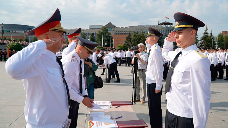 Курсанты милицейских вузов страны присягнули на верность Родине