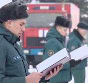 «Готовы приступить к исполнению своих служебных обязанностей». Спасатели Минской области приняли присягу