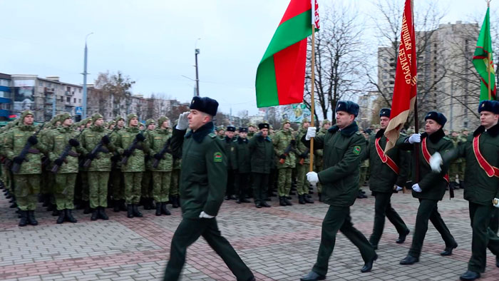 Пограничники нового пополнения приняли присягу в Гродно. Что входило в курс начальной военной подготовки?