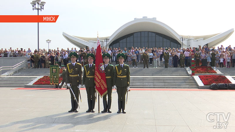 Больш за 90 курсантаў-пагранічнікаў прынялі прысягу на плошчы Дзяржаўнага сцяга ў Мінску-3