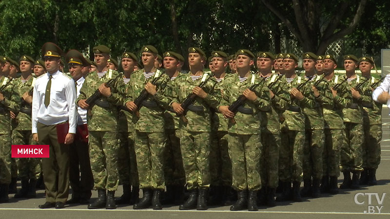 «Решил пойти в армию, это долг каждого гражданина». Во внутренних войсках МВД Беларуси состоялась присяга-1