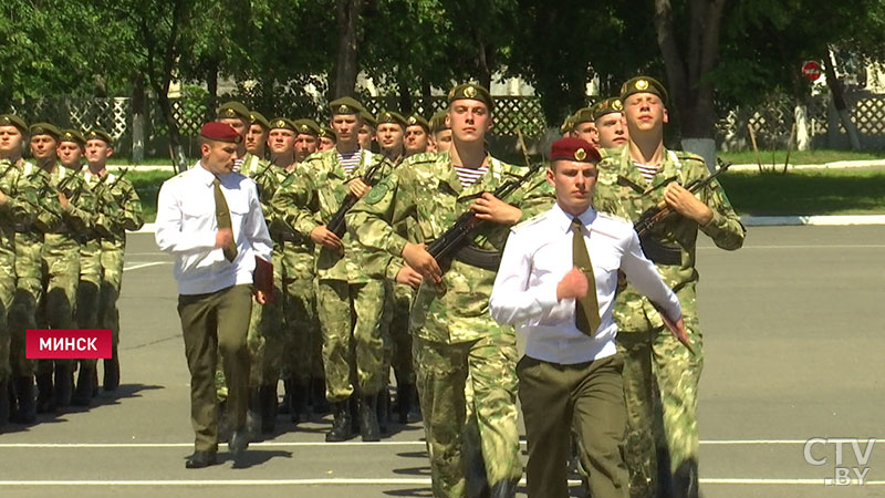 «Решил пойти в армию, это долг каждого гражданина». Во внутренних войсках МВД Беларуси состоялась присяга-15