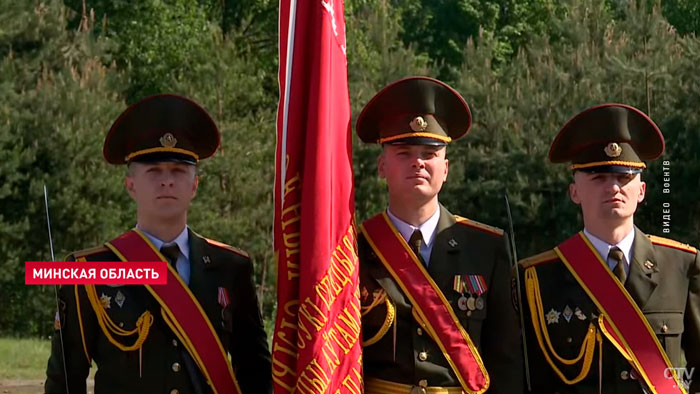 Тысячи новобранцев принимают военную присягу в белорусской армии-1