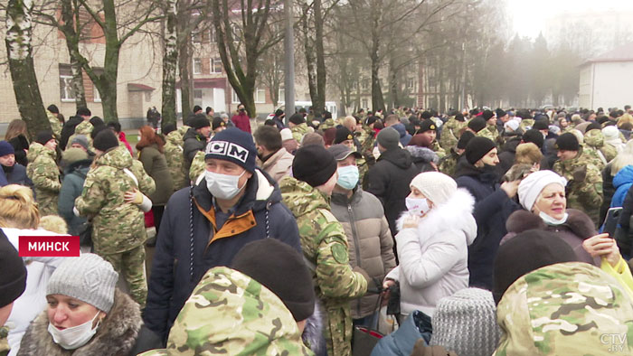 Для меня честь здесь служить, я продолжаю династию семьи. Новобранцы войсковой части 3214 приняли присягу-17