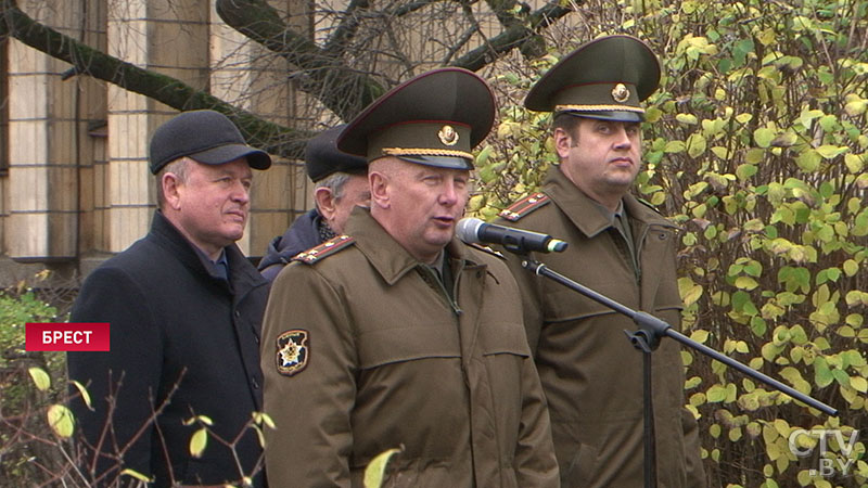 «Проверить свой характер». Как новобранцы из Брестской области готовятся к прохождению срочной военной службы-7