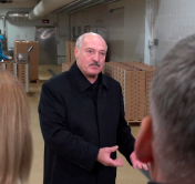 «У нас крен: все спрятались за коронавирус». Александр Лукашенко об инфодемии