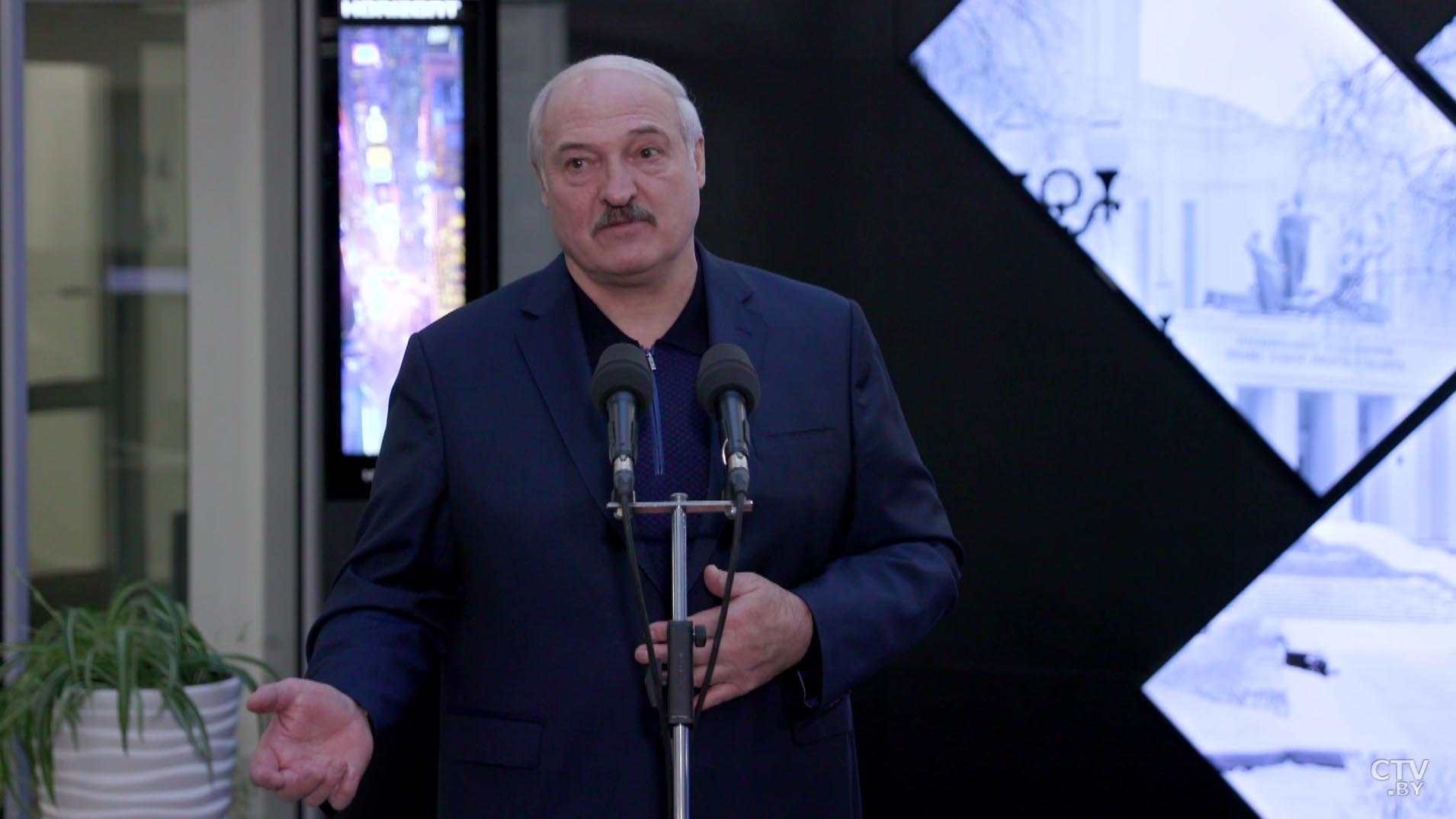 Александр Лукашенко: море людей мне предлагали карантин, но нам это не нужно, нам нужно работать-1