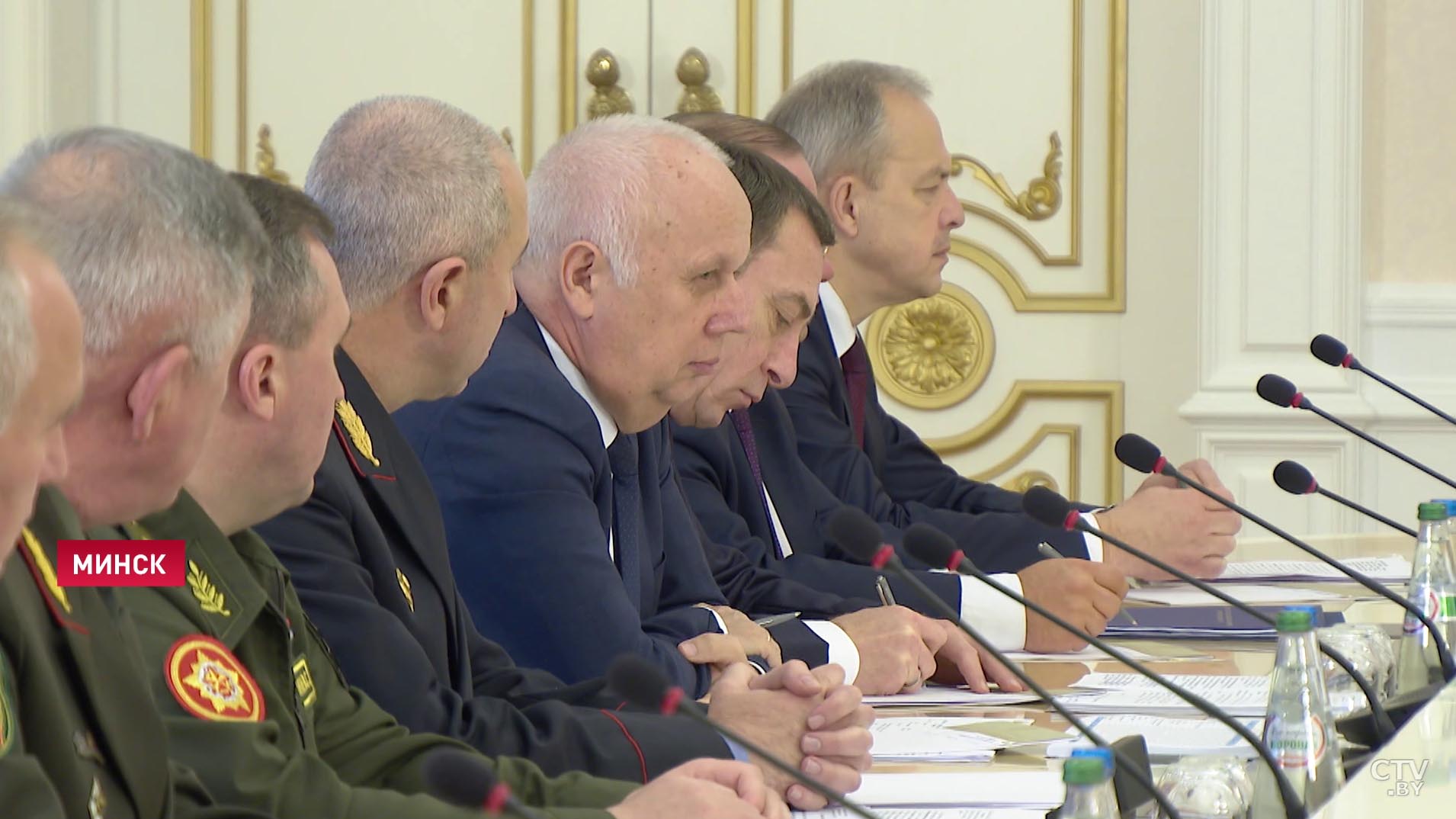 Александр Лукашенко о ситуации в Кыргызстане: что нас удержало от подобных событий – это вертикаль власти-4 Александр Лукашенко о ситуации в Кыргызстане: что нас удержало от подобных событий – это вертикаль власти-4