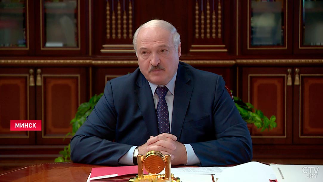 Александр Лукашенко – послам: вы на чужбину едете, и, глядя на вас, люди будут там делать выводы о нашей стране-4 Александр Лукашенко – послам: вы на чужбину едете, и, глядя на вас, люди будут там делать выводы о нашей стране-4
