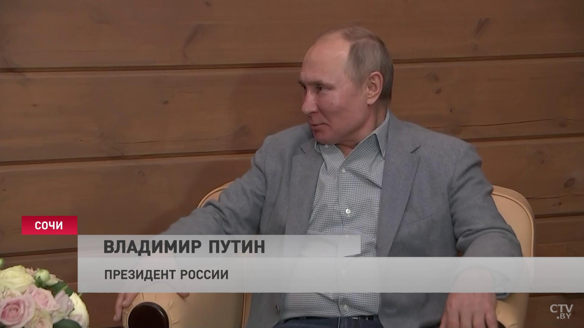 Александр Лукашенко: как бы кто-то не троллил и не бросал камни в огород, российская вакцина самая эффективная-1