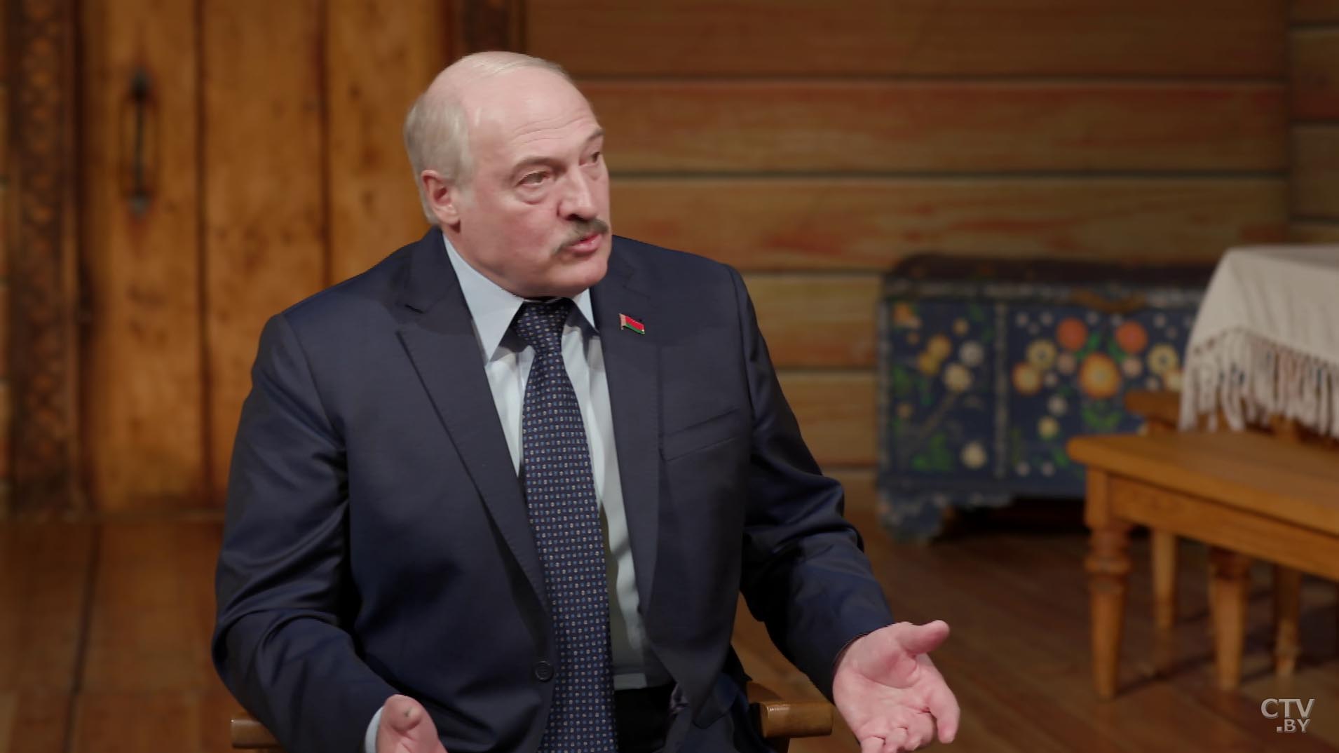 Александр Лукашенко: мы богаче потому, что знаем русский язык и знаем белорусский язык-1