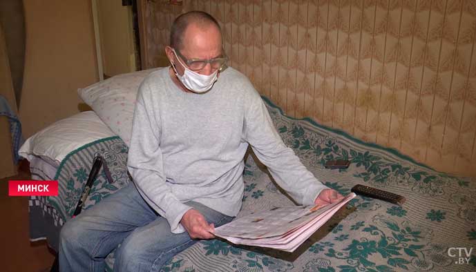 В Минске проходит акция «Осенняя пора добрых дел». Соцработники доставляют пожилым овощи и фрукты-4