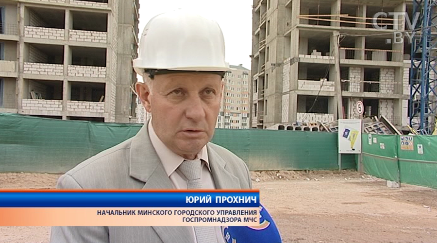 Башенный кран рухнул в Минске: серьезно пострадал машинист-4