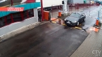 Гражданин Латвии на автомобиле пытался прорываться через белорусскую границу – видеофакт