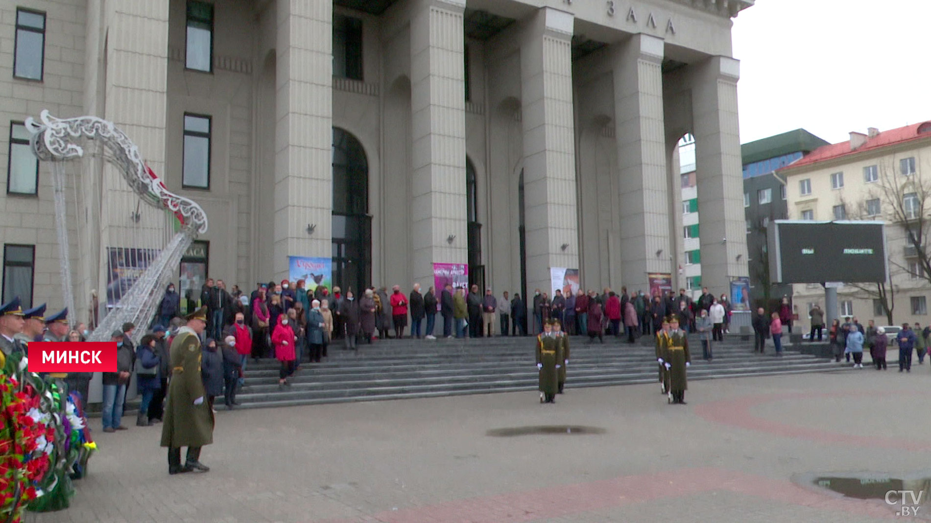 Не одно поколение белорусов будет вспоминать его песни. В Минске под аплодисменты простились с Леонидом Борткевичем-1