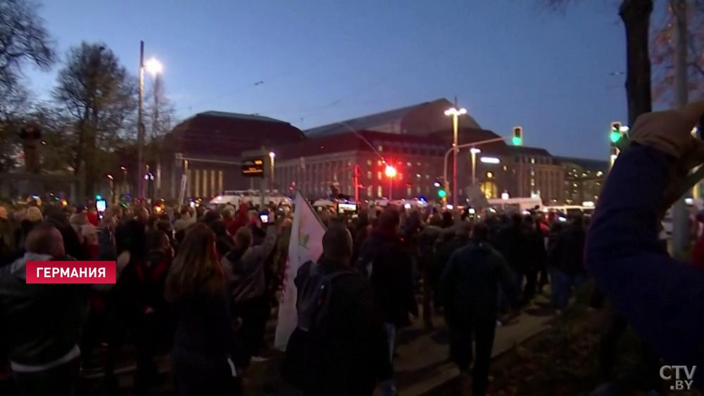 Применили слезоточивый газ. В Лейпциге проходят акции протеста против коронавирусных ограничений-1 Применили слезоточивый газ. В Лейпциге проходят акции протеста против коронавирусных ограничений-1