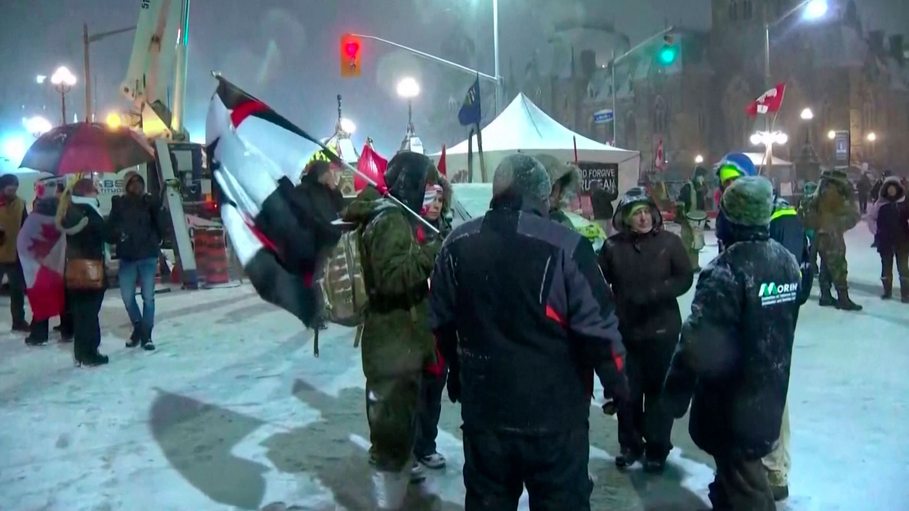 В Канаде начали замораживать банковские счета протестующих-1