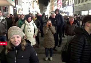 Принципиально не надевали маски. В Германии продолжаются протесты против COVID-ограничений