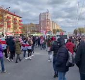 Из-за потока протестующих не могла проехать скорая. Что происходило на минских улицах 18 октября Из-за потока протестующих не могла проехать скорая. Что происходило на минских улицах 18 октября