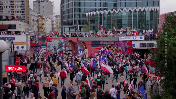 «Мы хотим ясного, демократического государства». В Польше жители протестуют против политики властей-15