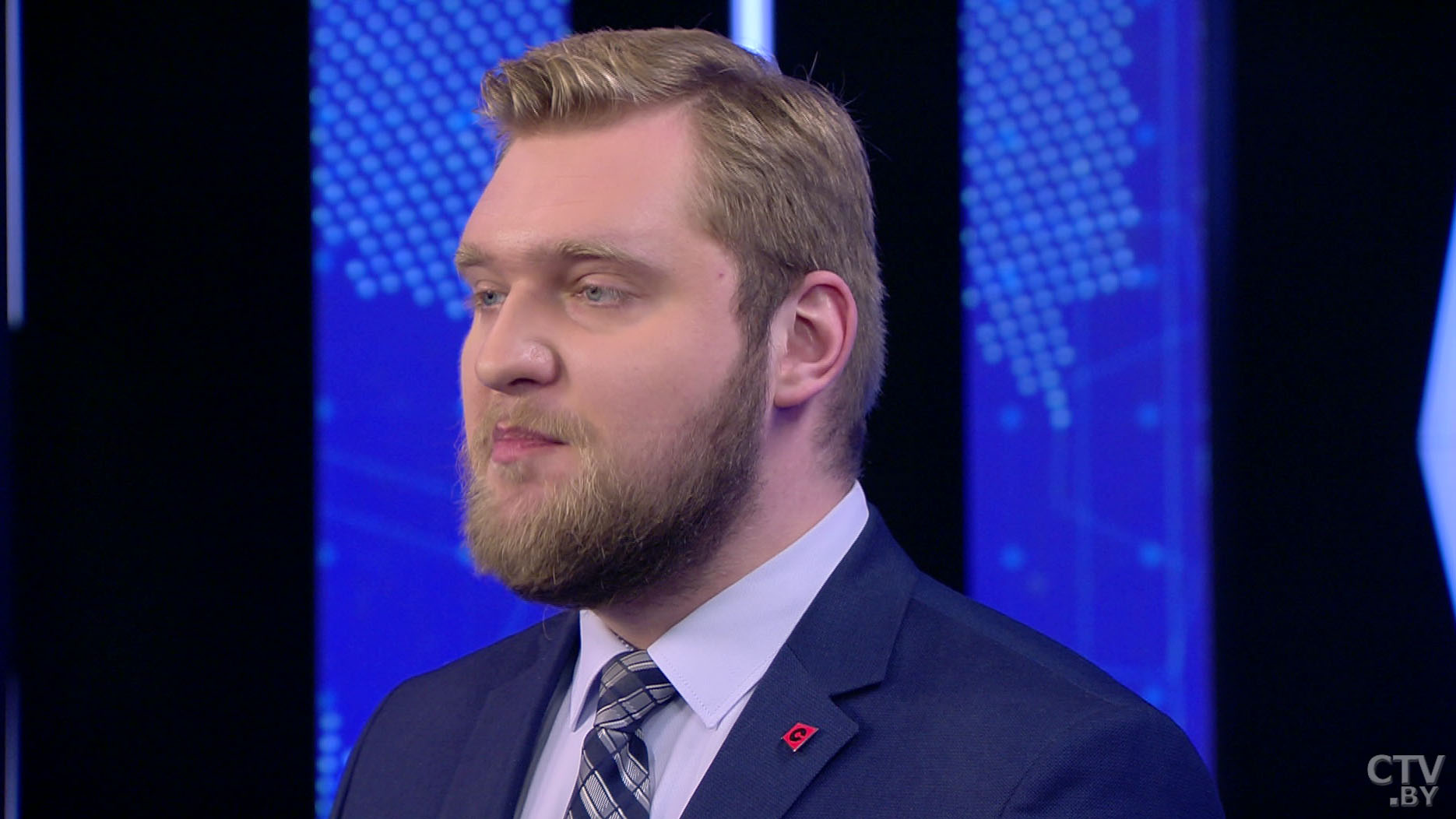 Григорий Азарёнок: «В арсенале остались только две карты – удушение санкциями и интервенция»-7