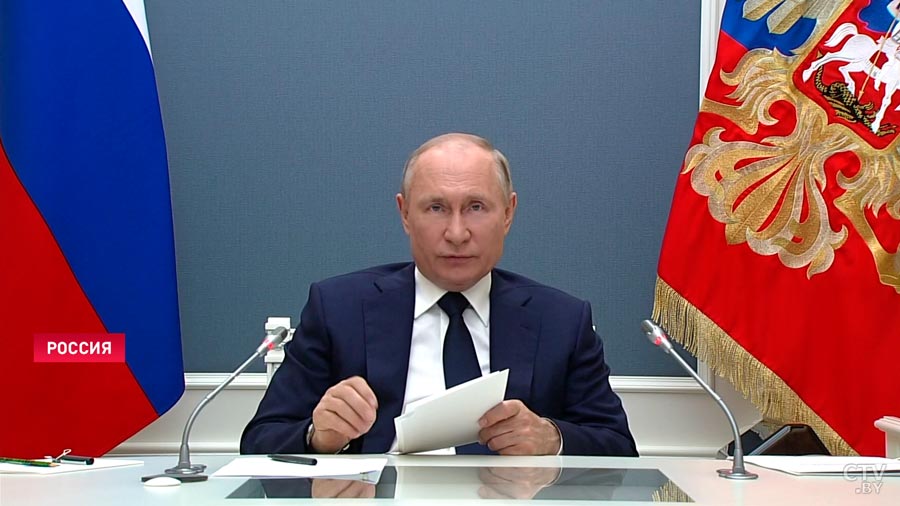 Владимир Путин: накануне Дня Независимости хотел бы от души поздравить братский белорусский народ-1