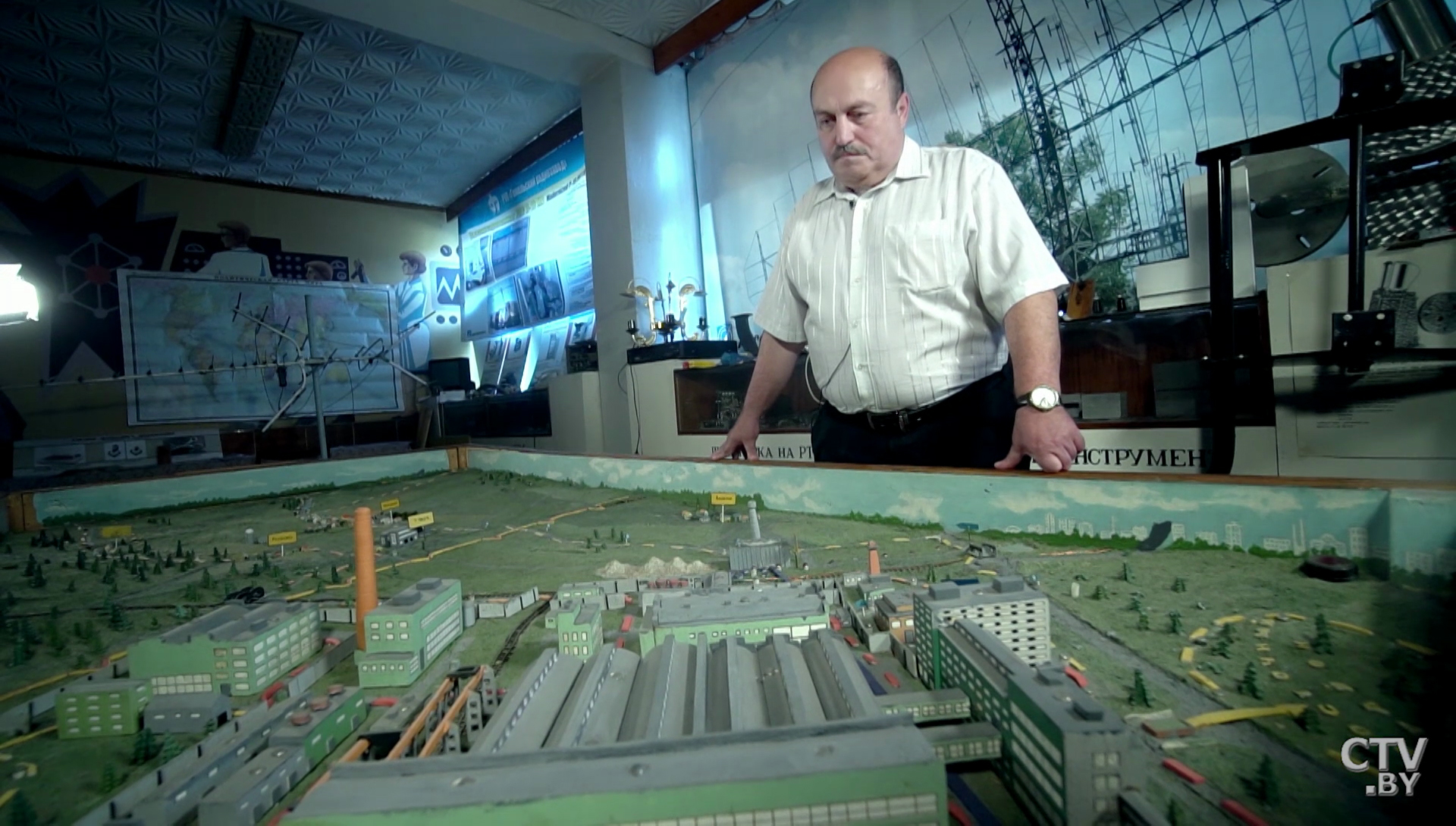 Гомельский радиозавод времён СССР: кто работал в секретной подземной комнате и как 50 кг золота вытекли в канализацию-25 Гомельский радиозавод времён СССР: кто работал в секретной подземной комнате и как 50 кг золота вытекли в канализацию-25