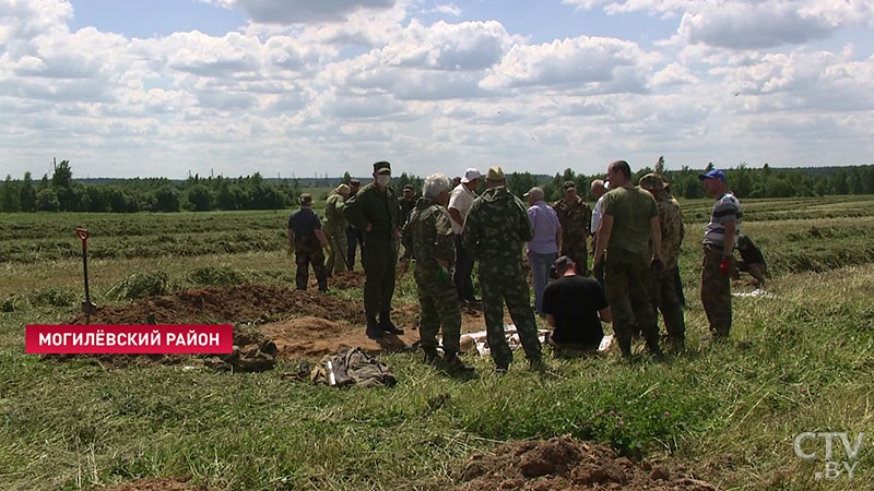 «Возможно, установим точно полк». На раскопках около Буйничского поля нашли уникальный предмет времён войны-1