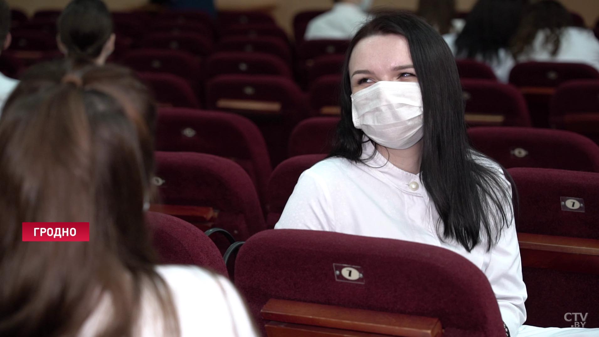 «Уже давно ждём этого момента». В Гродненском медуниверситете прошло распределение-13