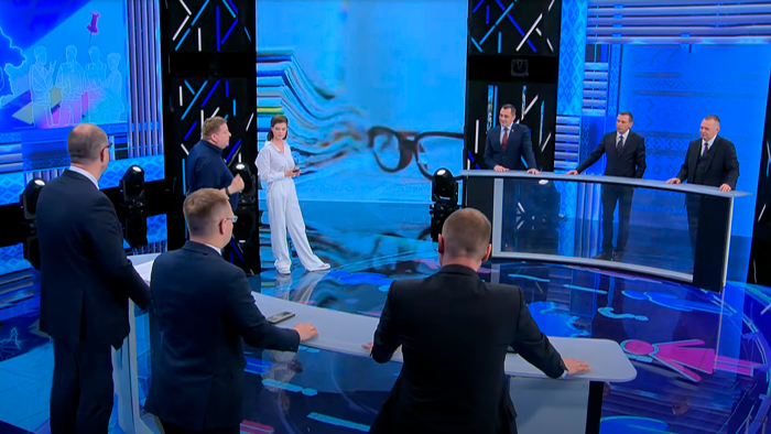 «Открыли, почитали – всё хорошо. Вышел во двор – не всё хорошо». Почему в районных газетах редко выходят критические статьи?