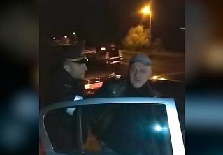 В Столбцовском районе пара ограбила магазин, угрожая продавцу пистолетом