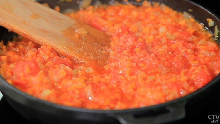Запечённые яйца с сыром в томатном соусе. Рецепт вкусного завтрака-7