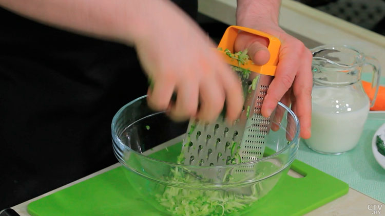 Как приготовить кабачковые блинчики с начинкой – простой и полезный рецепт от шеф-повара-4 Как приготовить кабачковые блинчики с начинкой – простой и полезный рецепт от шеф-повара-4