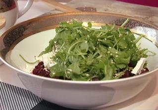 Готовим полезный и питательный салат с кунжутным маслом. Пошаговый рецепт